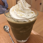 田頭茶舗 - ほうじ茶シェイクの生クリーム