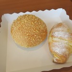 Okashi Kobo Kimuraya - チーズケーキクロワッサンと焼きカレーパン