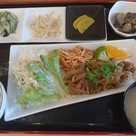 Jumbo - 日替り定食(600円)