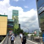 ウインズ後楽園 ２階 売店 - 黄色いビルへ向かいます