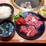 おおつか - カルビ盛合わせランチ1296円
      お肉ボリュームアップ