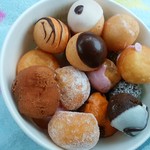 mister Donut Date Shop - 