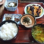 Miharu Jaya - 「デコ屋敷定食」。田舎料理ばかりだが、値段は超高級品