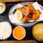 Otaru Narutoya Yamanote Ten - ザンギ定食の別角度