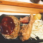 Kinai Cafe - おからハンバーグ、チキン煮込み、ベーコン(^^)