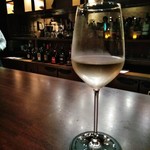 BAR Kyu Kon Hotel Sunrote Plaza Shinjuku - [ドリンク] 白ワイン Three Thieves (品種 Pinot Grigio) グラス ③