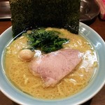 Ramen Ichiba - ラーメン並。￥680
                      