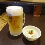 Akashi Yaki Umebachi - 生ビールとお通しの奴