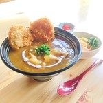 Shokudo to Minshuku Irago Sunaba - 伊良湖の和風カレー丼８００円。