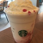 スターバックスコーヒー - ラズベリー ホワイト チョコレート フラペチーノ  Tall 580円