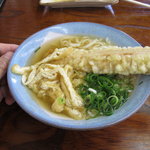 Funamoto Udon Ooasaten - うどん３５０円に揚げたてちく天１００円