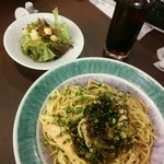 Kamakura Pasta I-Asu Takao Ten - 日替わりランチパスタ、アイスコーヒー、サラダ