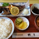 Aji Kyuu - イサキの塩焼き定食。とても立派なイサキでした。