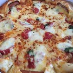 Pizza Hut Fuji Mi Ten - フレッシュモッツァレラマルゲリータMサイズ＋ソーセージクラスト(2,160円＋260円)