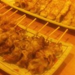 Kushiyaki Hanba Sharaku - 串盛り３０００円分のうちの２皿