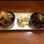 小料理屋 彩華 - おばんざいの盛り合わせ:3種盛り・鶏ももこんにゃくピリ辛煮、ポテトサラダ、鶏肝甘辛煮