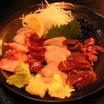 Izakaya Jokiya - 地鶏刺し　左からもも、砂ずり、ささ身、きも、心臓