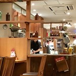 Obon de Gohan Shinjukumirodenten - 店内