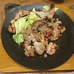 Sandaime Torimero Kanda Nishiguchi Ekimae Ten - 清流若とりのモモ一本焼き特製玉ねぎ塩ダレ