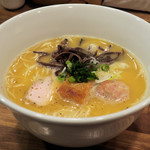 博多水炊きらーめん うかんむり - 博多水炊きラーメン750円