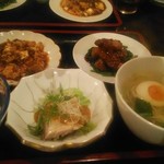 黒田萬元堂 - 塩そば・棒切り揚豚肉の黒酢添え・麻婆豆腐・蒸し鶏・お新香