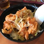 Chuka Kitchen Takashi - 鶏からあげ丼1/2