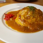 Omurice Senmonten & Hawaiian Sakaba Aloha - オムライスカレー（税別900円）