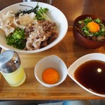 讃岐うどん いってつ - 肉ぶっかけ ＆　ミニ牛すじ丼