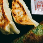 Hao Chaozu Odakyu Shinjuku Ten - 好餃子 九条ねぎ餃子
      ルンビン(別売)と共に。