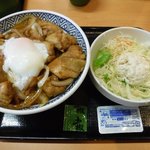 吉野家 - 鶏すき丼＋ポテサラ！