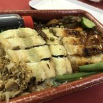 Nishimura Kawa Uo Ten - 鰻の白焼きと蒲焼きのハーフ&ハーフ丼