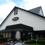 Volks Kashiwa Ten - 渋滞で有名な呼塚にあります。