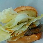 Freshness Burger Mitaka Minamiguchi Ten - クラッシック照焼きエッグバーガー560円