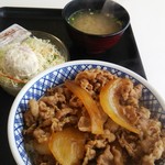 Yoshinoya Nishiote - 私の吉野家さんでの定番の「牛丼特盛・ポテトサラダ・味噌汁」の3点セットです。