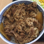 Yoshinoya Toyama Toyoda Machi Ten - 美味い。
                        
                        サイゲンは見事にコピーしてるなーーー確かにこの味だったわ。出汁の素結構使って作りながら心配だったけど、結果美味かったし。
                        
                        久々の『吉野家』こんなに美味かったっけ？？？
                        
                        そんな気持ち。
                        