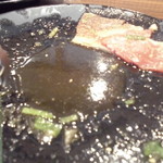 Anraku Tei Tsurugashima Ten - 肉に下味がつけられていない