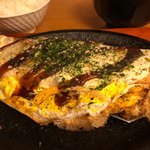 Tokiwaya Benben - Dときわ屋焼(ねぎ玉焼＋そば入り) 950円。