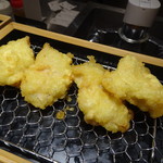 Tempura Sutando KITSUNE Gifu Ten - 国産鶏名物とり天4個(320円)