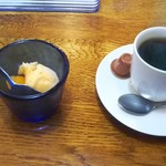 Restaurant Juraku - アイスコーヒーならぬアイスとコーヒー！良い締めです。