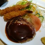 Restaurant Miyoshi - ハンバーグ、エビフライアップ