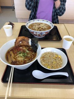 Matsushiro Parking Area Nobori Keishoku Food Court - 醤油ラーメンセット。