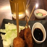 ホテルルートイン - 料理写真:夜は花々亭 串カツ盛り合せ ¥480- 生ビール ¥500- (2018/08/28)