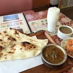 Mt. Everest - 日替りカレー＝８６０円
                      エノキ・チキン・ほうれん草
                      