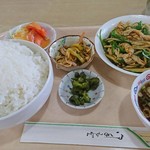 Family Chuka Tonton - 豚肉の細切炒め950円大盛プラス50円