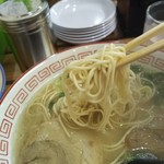 Yatai Bone Ikimedai Carillon Ten - 麺は固めで