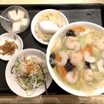 Shanghai Ryori Zuien - 海老野菜タンメン＋半チャーハン（650円）