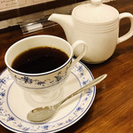 喫茶 荻野目 - たっぷり入った珈琲