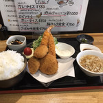 Sanshimai - フライ盛定食 600円