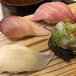 Nigiri Zushi Benkei Katano Ekimae Ten - 縞アジ、大トロ、平目、鱈白子