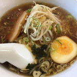 Chinese Ryori Hogen - ラーメンセット（醤油ラーメン＋炒飯）（700円 税込） 評価＝△  のラーメン。普通の普通！